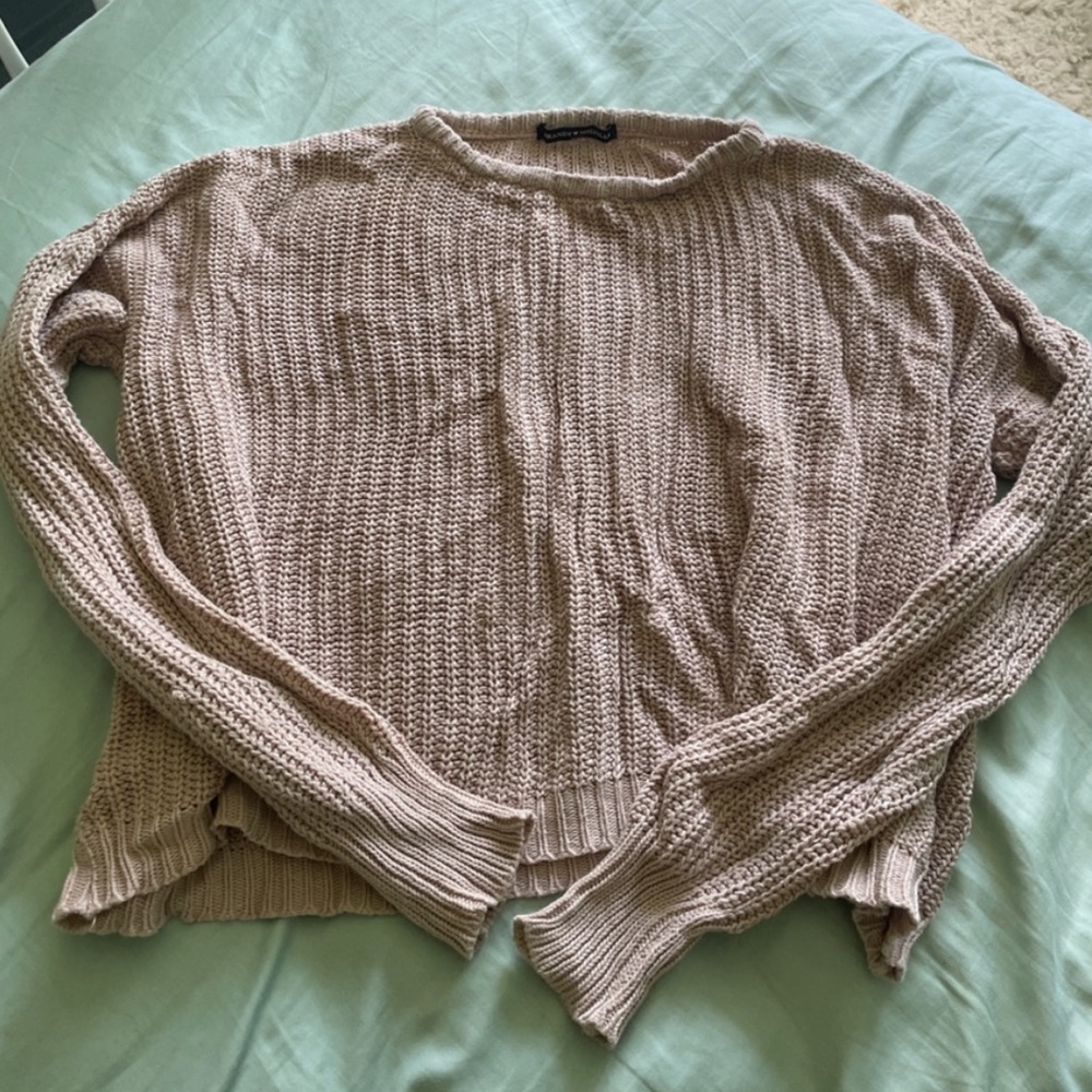 ☀️HOST PICK 6/2☀️ Brandy Melville sweater - Picture 7 of 7